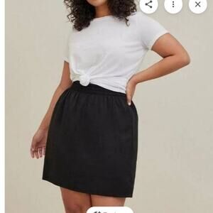 Torrid High Waisted Linen Mini Skirt 4 26 4X Black Basics Minimalist Pull On